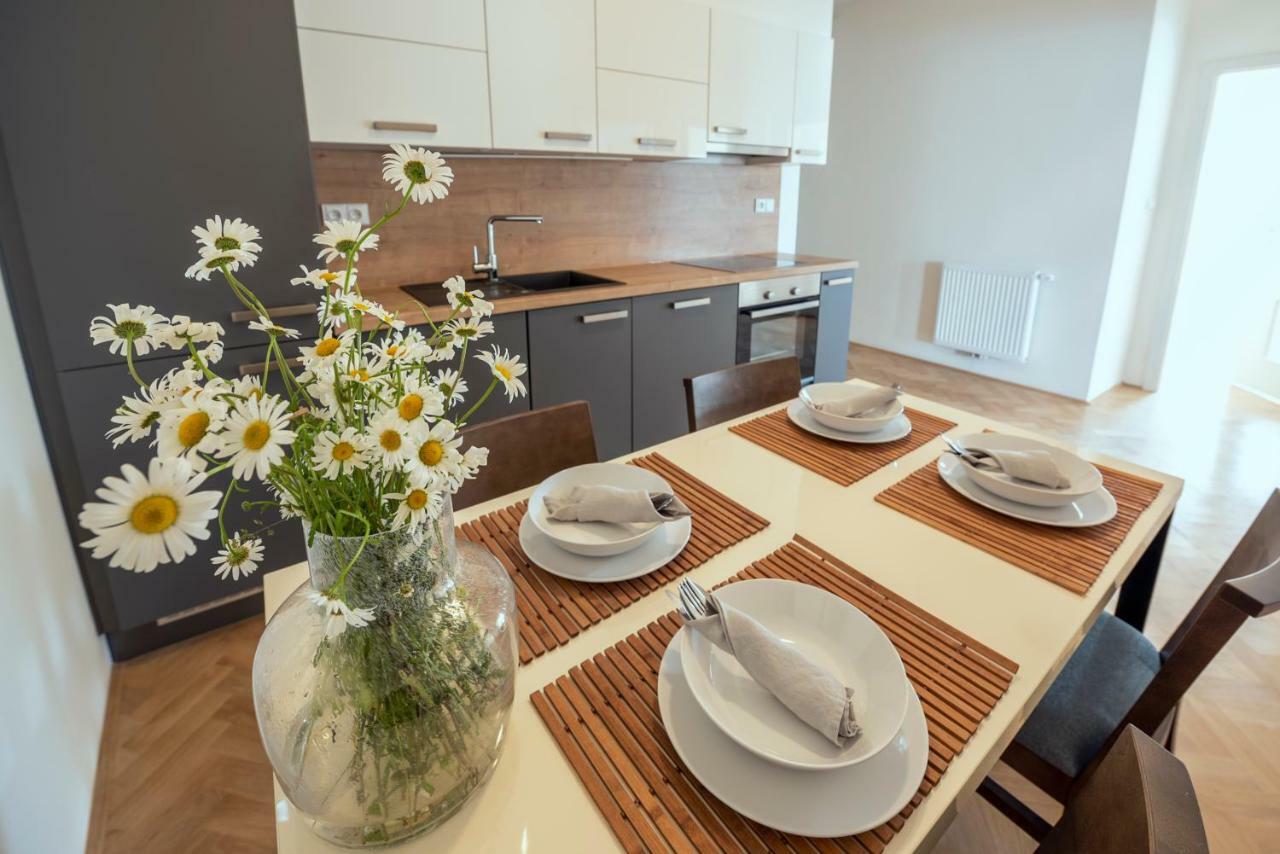 Letna Garden Suites Prague Exterior photo