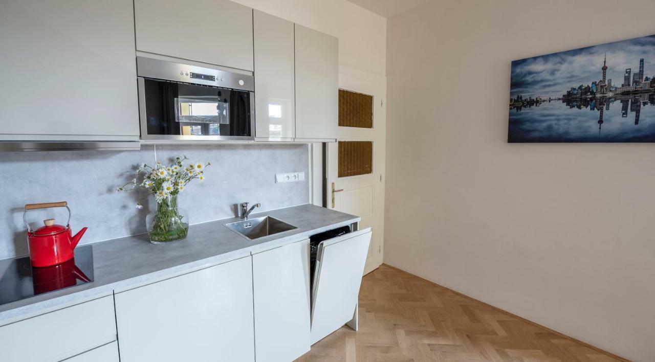 Letna Garden Suites Prague Exterior photo